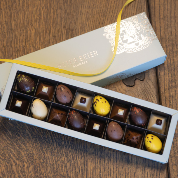 Signature Easter box w. 16 pieces 