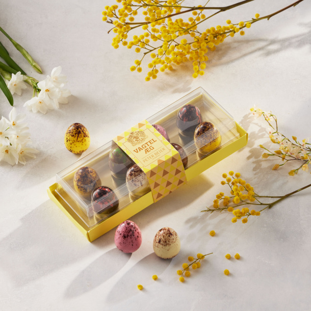 Box with 8 Quail Eggs